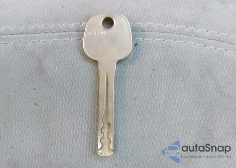 2011 Kia Optima Lx z USA, uszkodzony, nr VIN KNAGM4A73B5081097